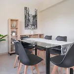 Fueros Apartment
